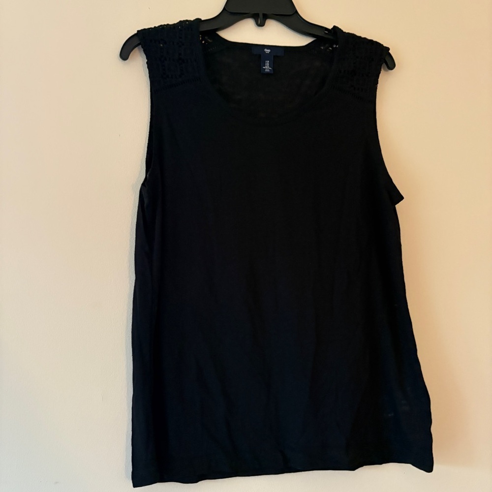 Gap M Black Linen Blend Crochet Shoulder Sleeveless Tank Blouse Coastal